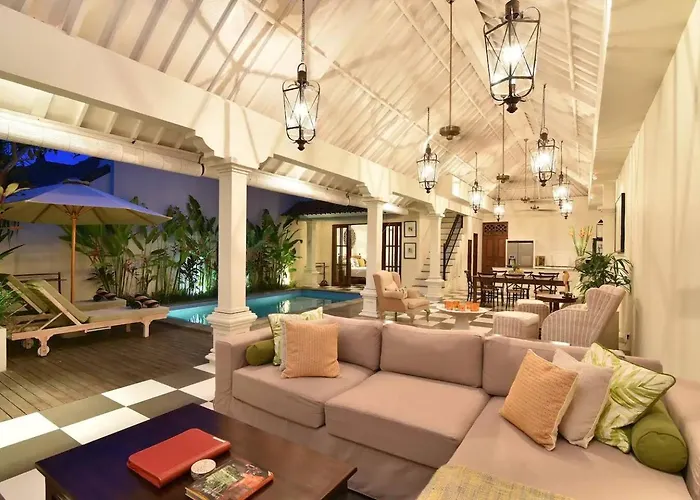 Private 2 Bedroom Pool Villa, 400m To Beach, Sleeps 4 * Seminyak