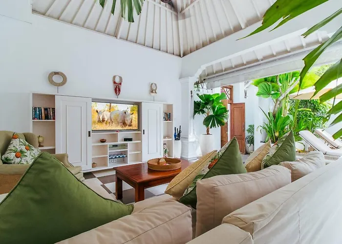 Private 2 Bedroom Pool Villa, 400m To Beach, Sleeps 4 Villa