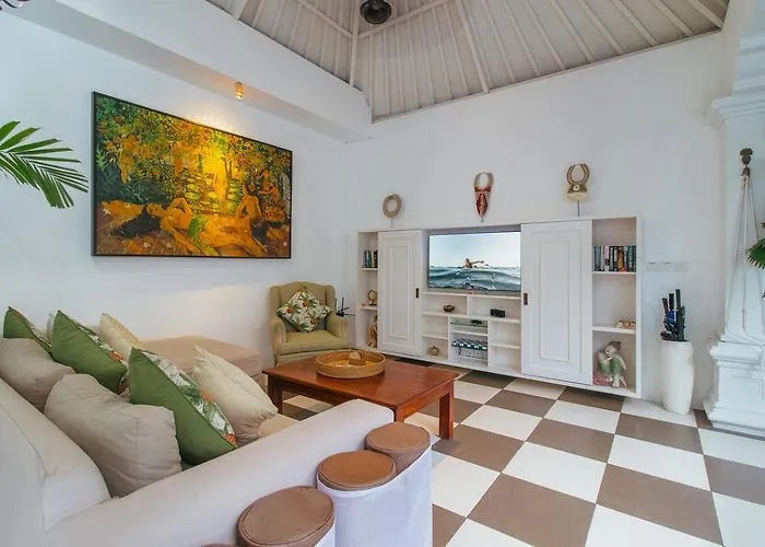 Private 2 Bedroom Pool Villa, 400m To Beach, Sleeps 4 * Seminyak